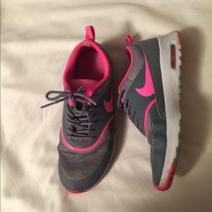 Nike pink & gray